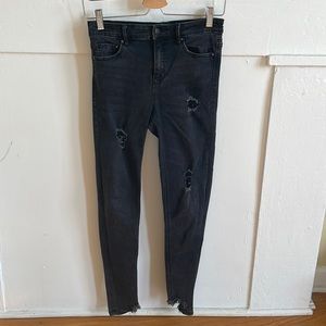 Stradivarius Women’s Skinny Regular Waist Black Jeans